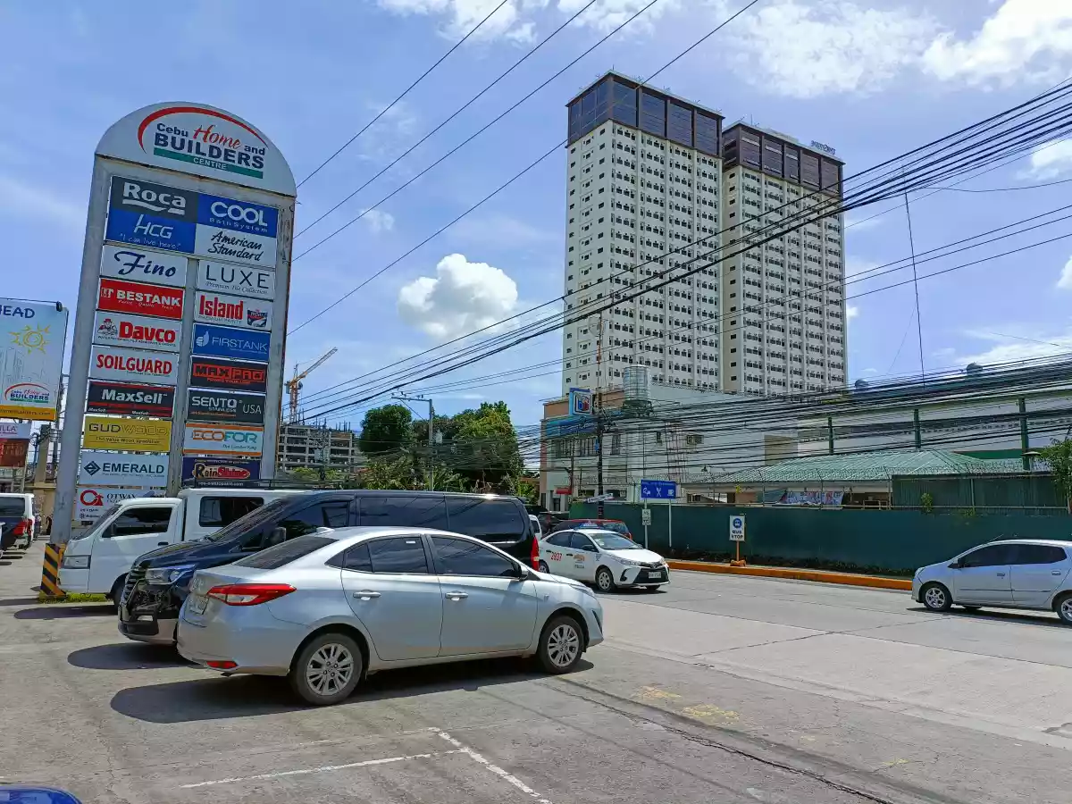 Midpoint Residences