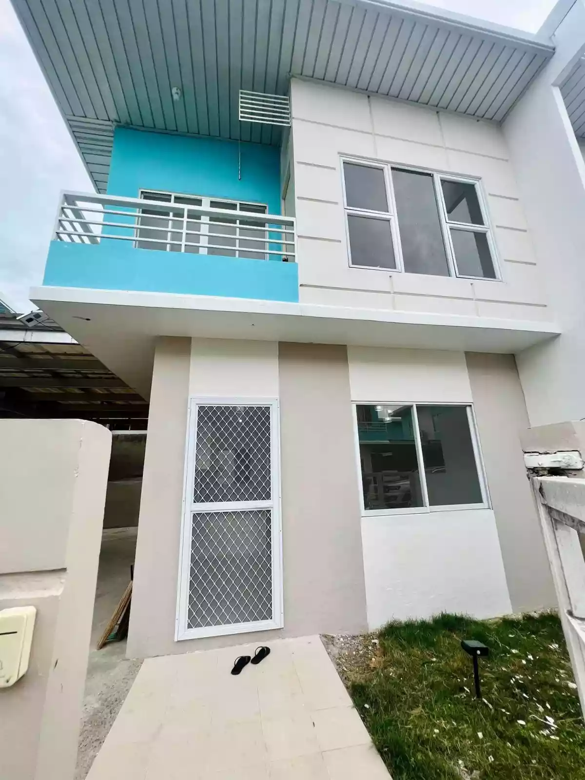 Open photo 11 of 13 — FOR RENT!!! NEWLY PAINTED 2 STOREY SINGLE DETACHED!!