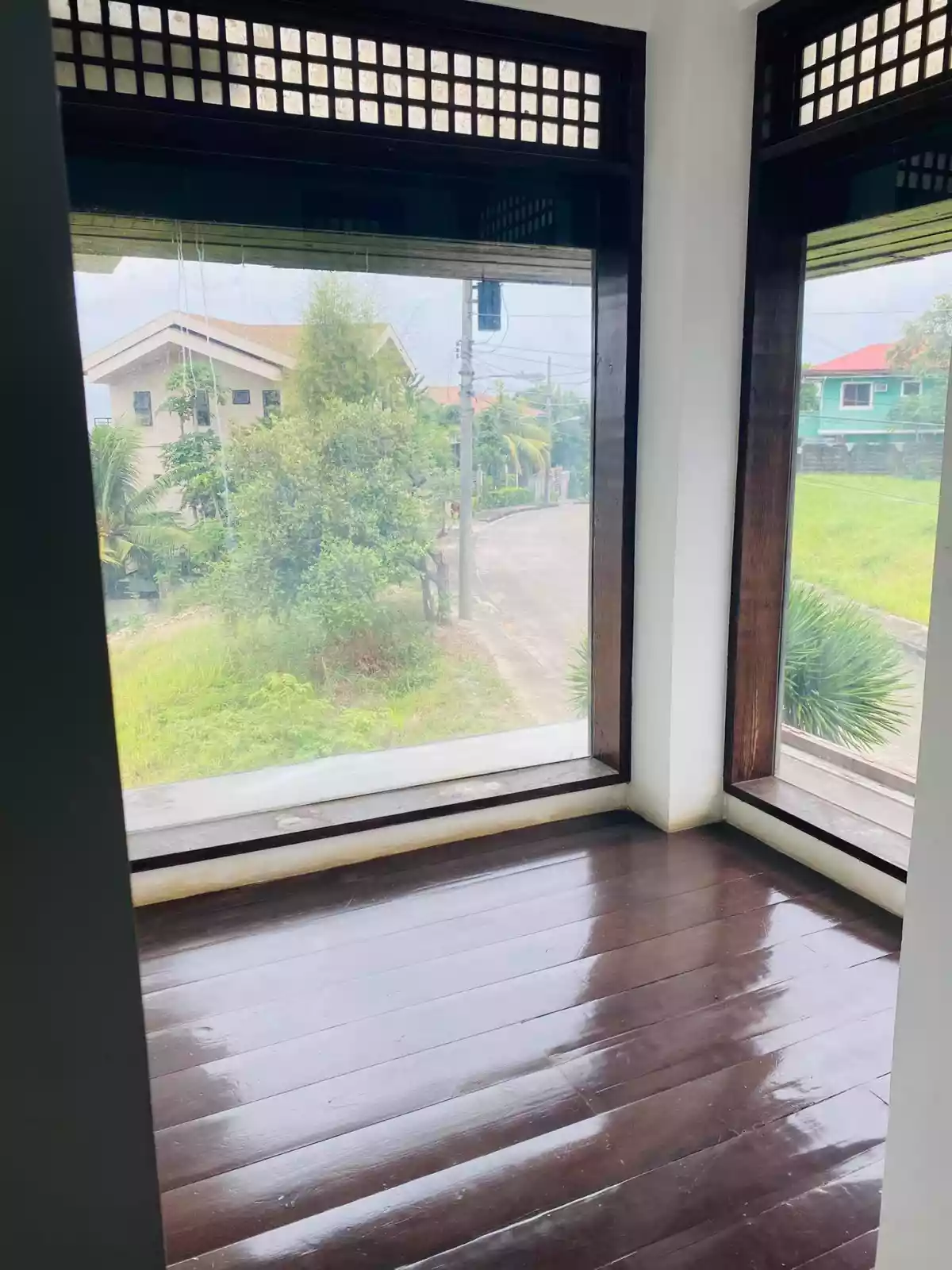 ROYAL ESTATES HOUSE AND LOT FOR SALE! - photo 2