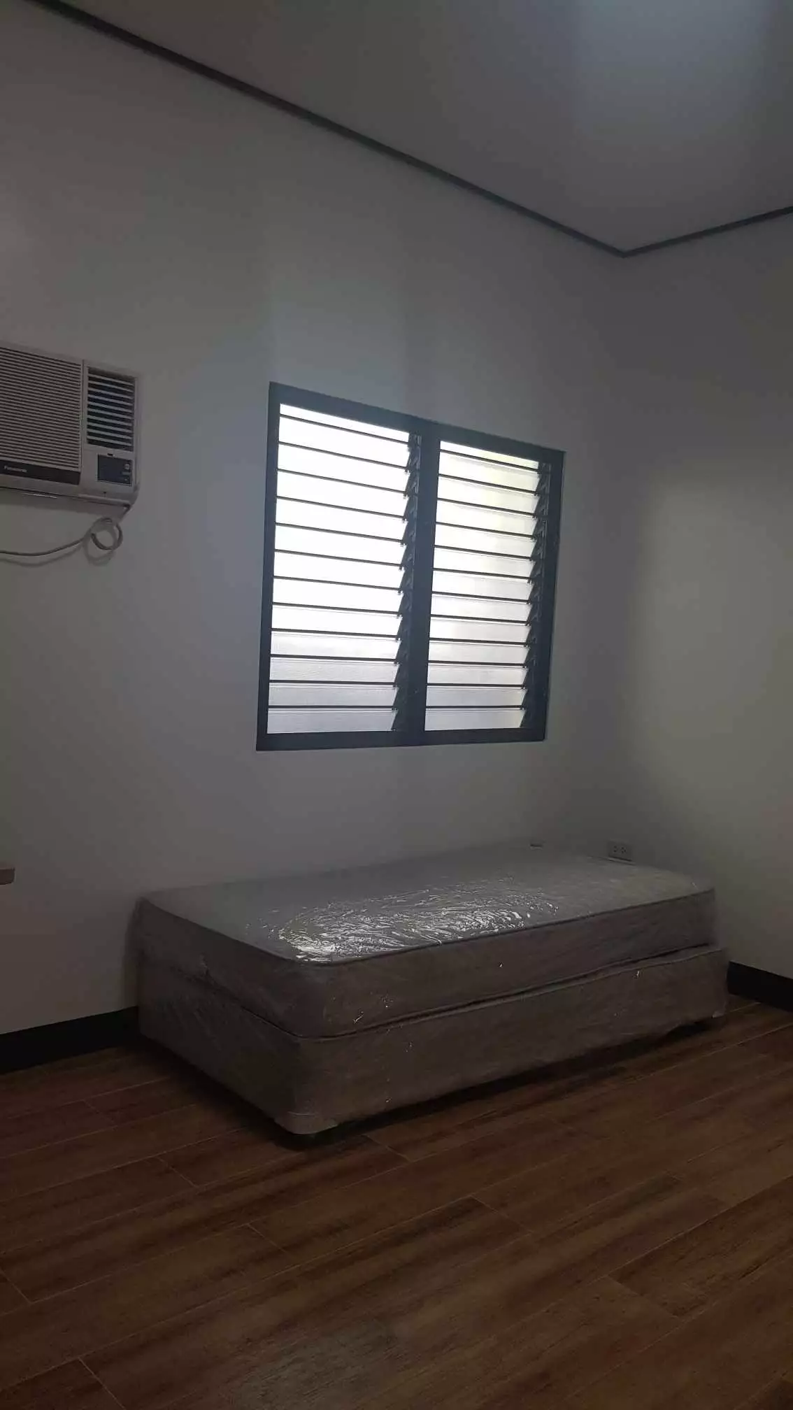 Open photo 13 of 19 — Semi-Furnished Bungalow House For Rent!