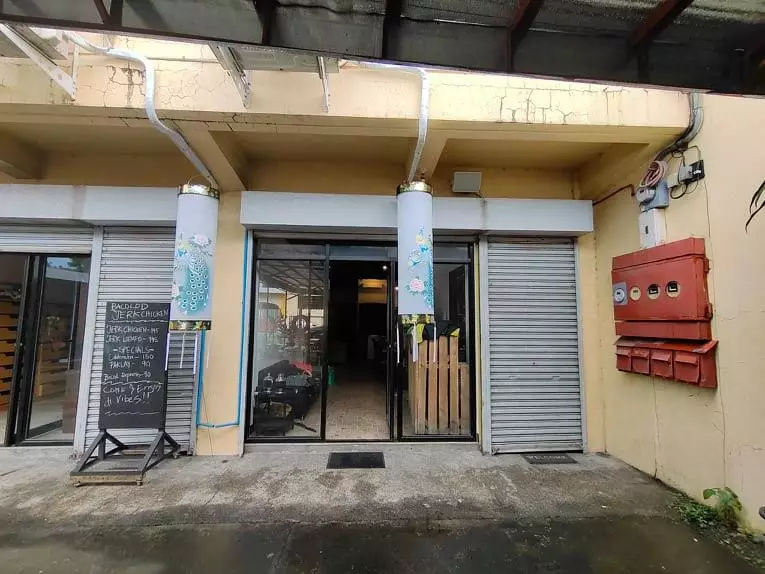 Commercial Property w/Building — Building in Bacolod, Negros Occidental, Philippines — Photo 5