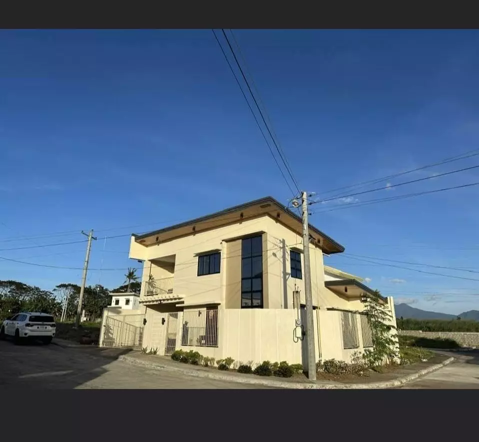 TIERRA DEL REY CORNER HOUSE AND LOT - photo 2