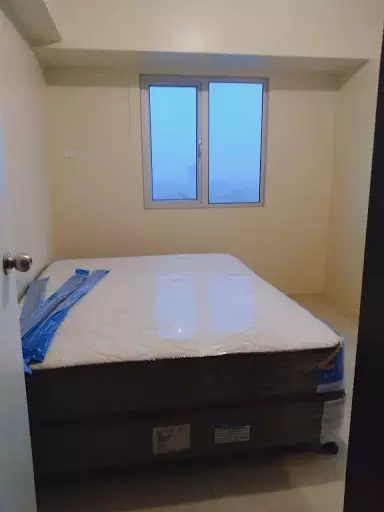 Brand new 1 BR corner unit for rent in I.T park - photo 3