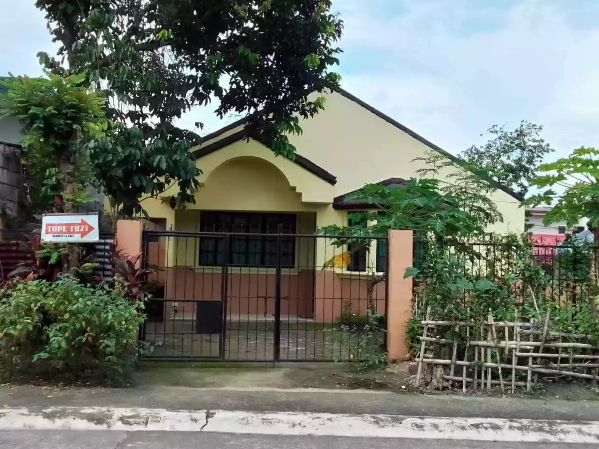house and lot — House and Lot in Bacolod, Negros Occidental, Philippines — Photo 5