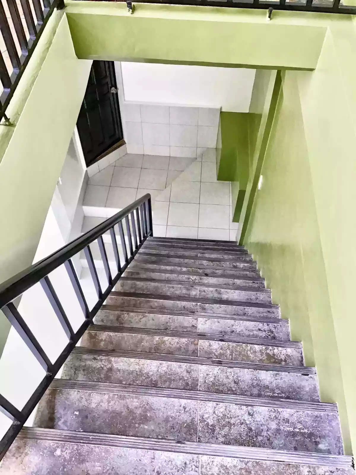 FULLY-FURNISHED 3-Storey,  4BR Modern Single Detached House & Lot in San Carlos Heights, Quiot Pardo - photo 6