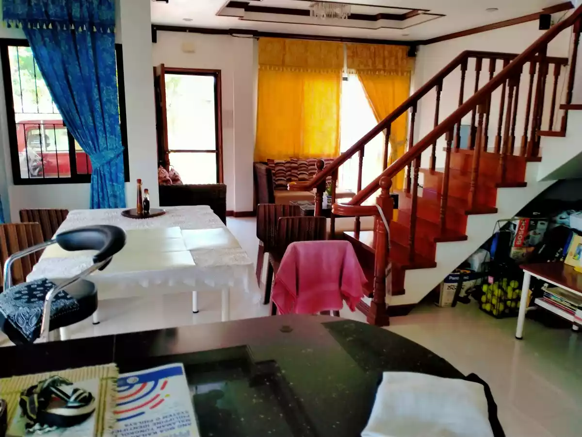 HOUSE AND LOT - photo 5