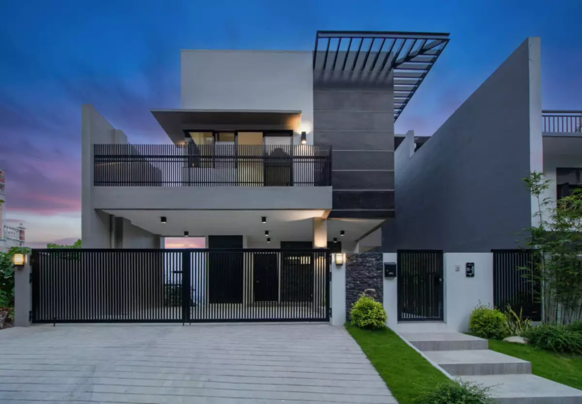 Single Detached Overlooking House in Talisay Cebu — House and Lot in Bienvinido St, Talisay, Cebu — Photo 5
