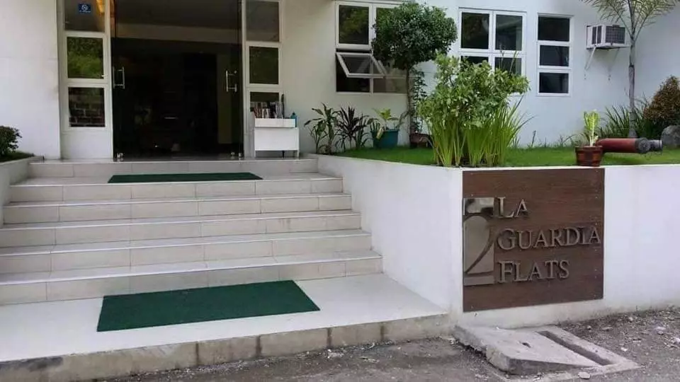 Fully Furnished Studio Unit La Guardia Flats 2 - photo 7