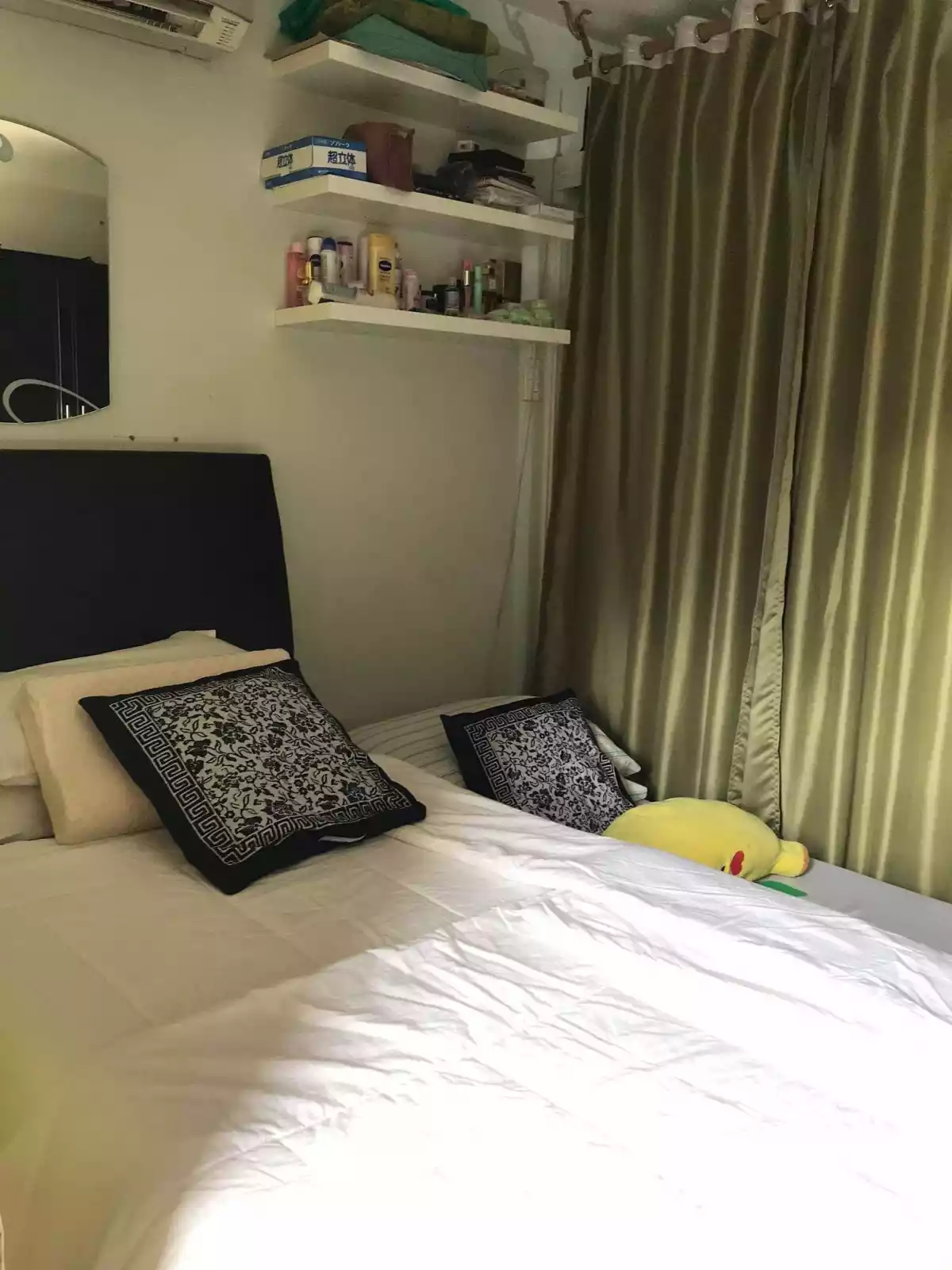 Open photo 18 of 42 — Own A 4BR High End Condo Across Ayala Mall - The Copeton Baysuites Located Besides City Of Dreams
