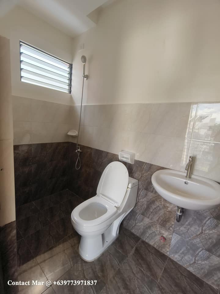 Eastland Estate Townhouse For Assume — Townhouse in Liloan, Cebu, Philippines — Photo 3