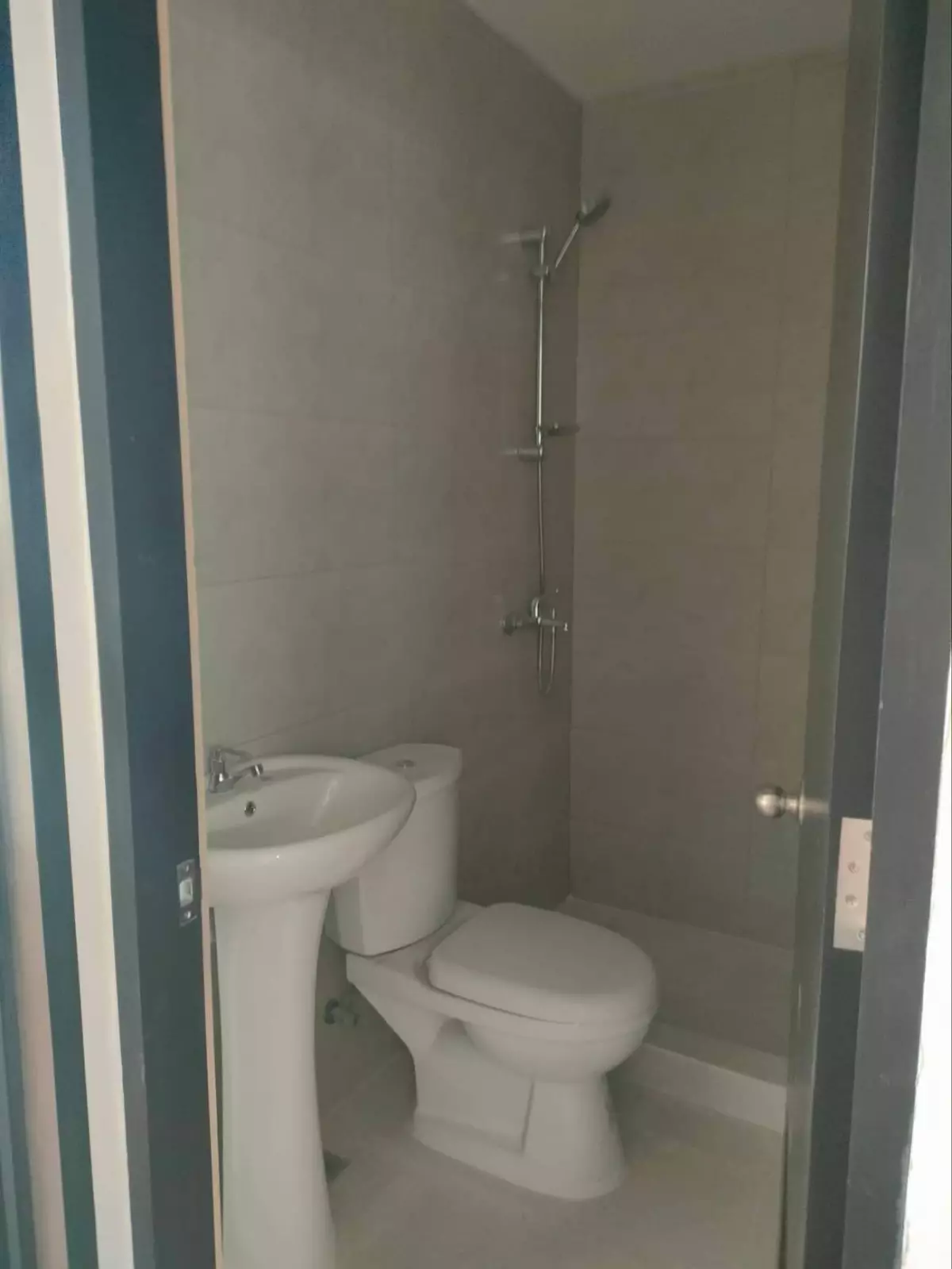 Open photo 12 of 14 — Emerald Townhouse - Minglanilla Highlands Phase 1