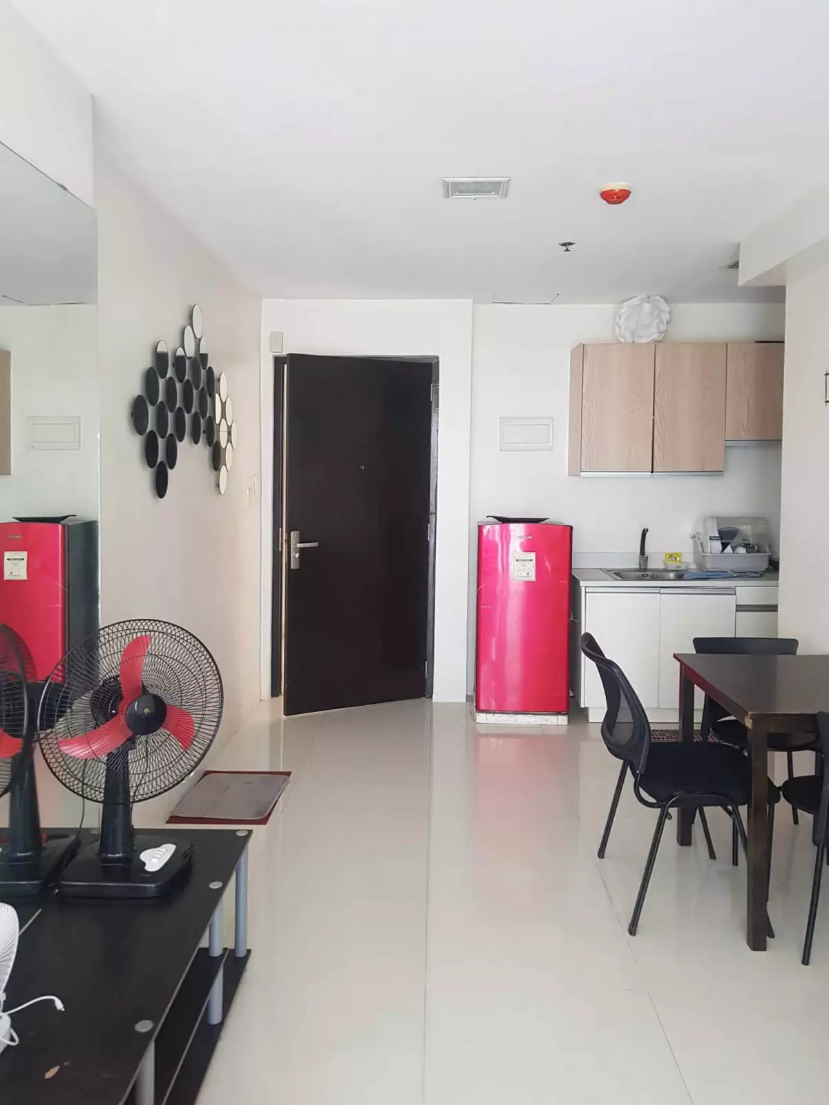 1-Bedroom Condo Unit For Sale or Rent at Bamboo Bay Community in Mandaue City — 1 Bedroom in Hernan Cortes Street, Mandaue City, Central Visayas — Photo 4