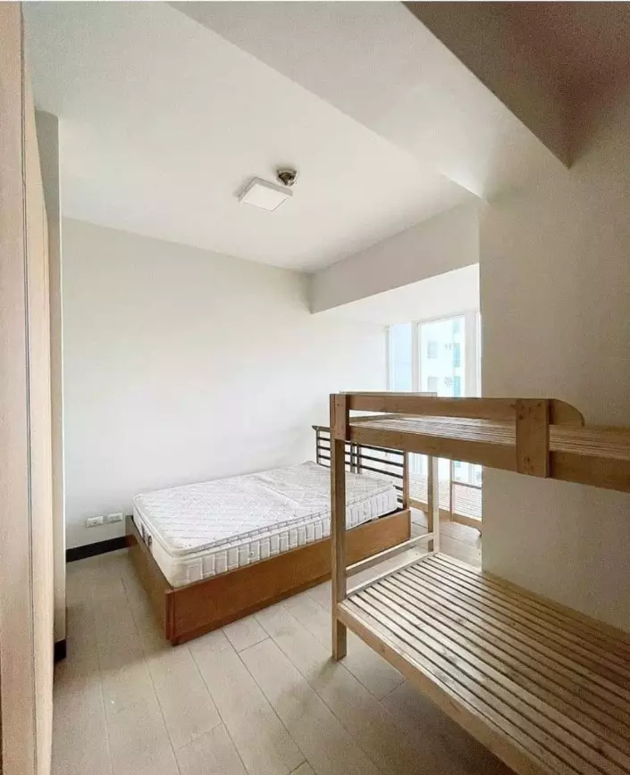 2 BR CONDO UNIT FOR RENT AT 8 NEWTOWN BOULEVARD - photo 5