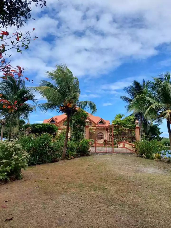 A stunning villa in Brgy. Polo, Tanjay, Negros Oriental is for SALE at 50M — House and Lot in Negros Oriental, Philippines — Photo 2