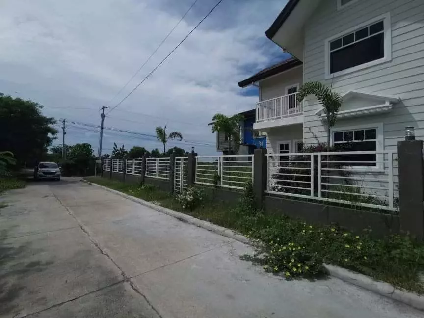 RFO house and lot at Tierra Eusebio - photo 5