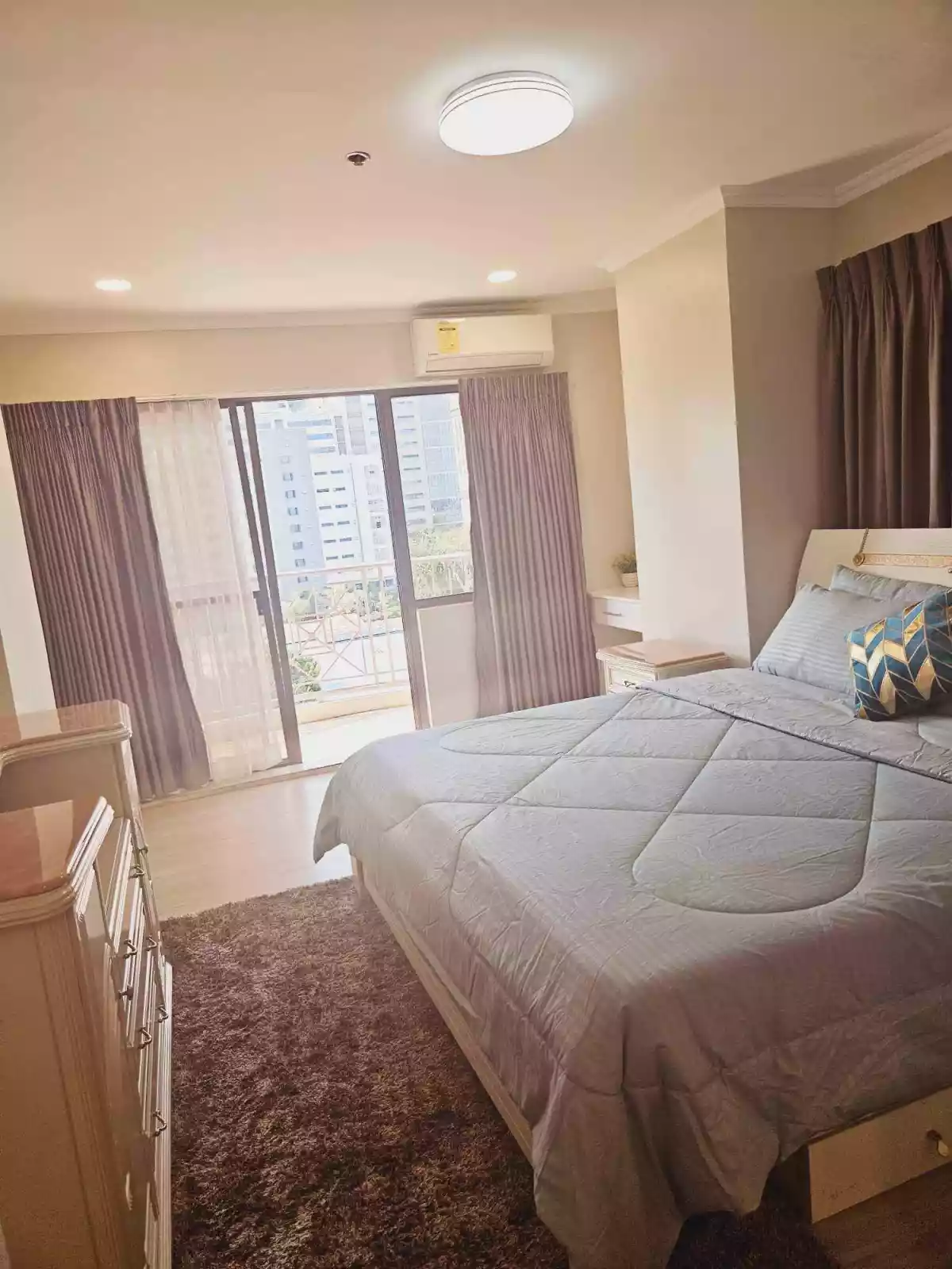 Sacrifice Sale 2Bedroom Condo  - photo 3