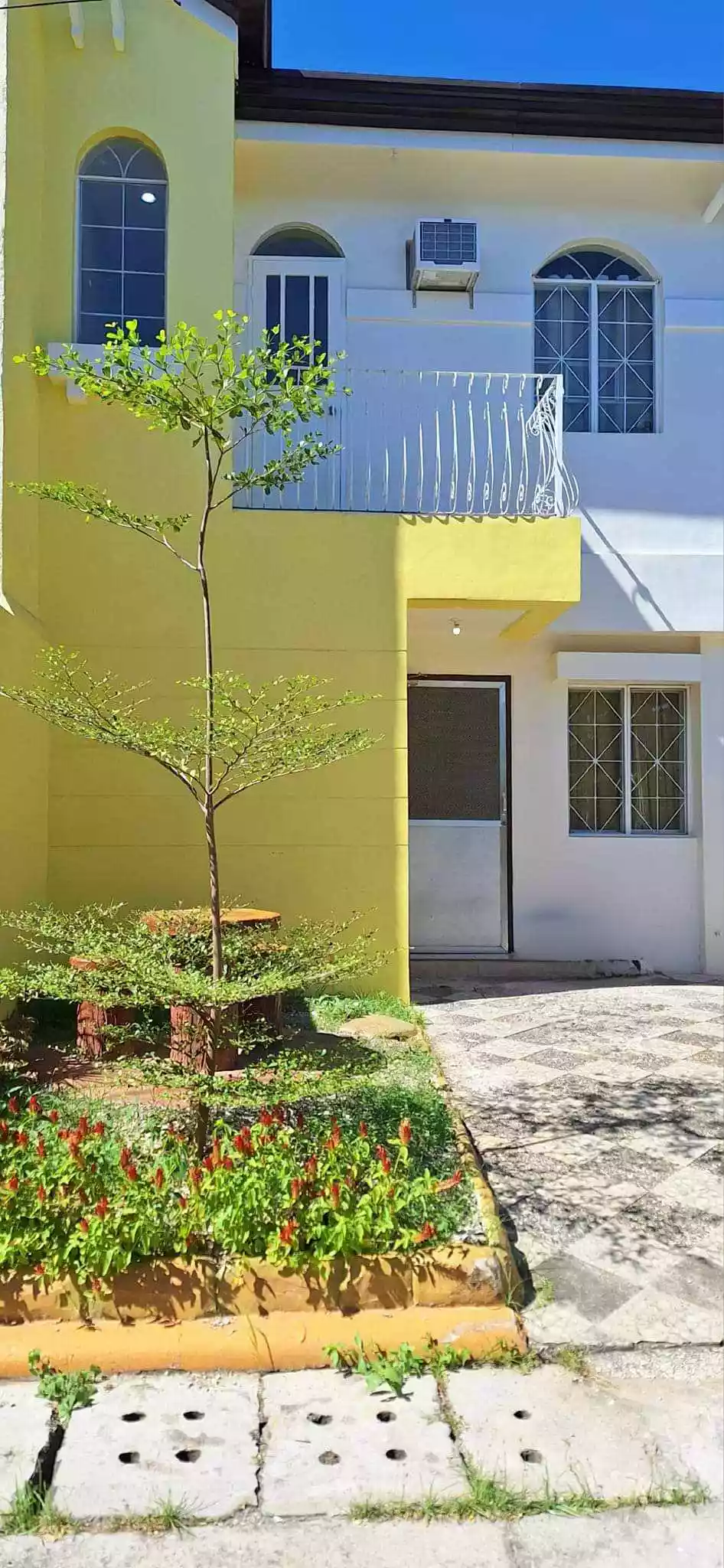TWO-STOREY HOUSE FOR RENT - photo 3