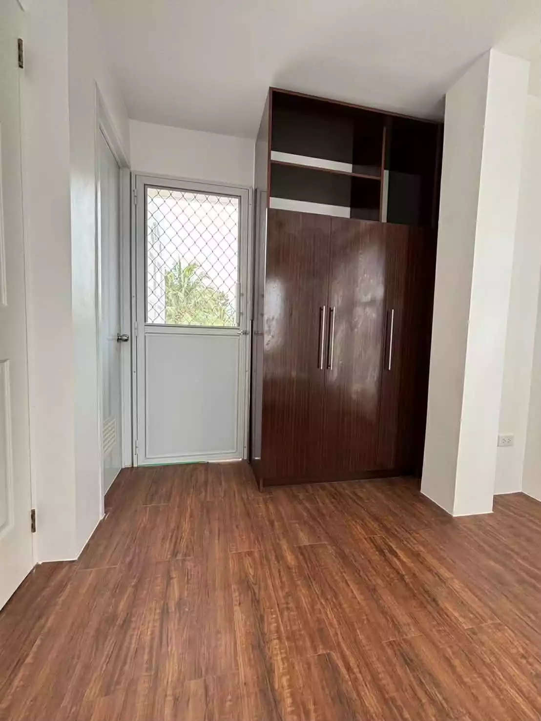House and Lot for Sale Palacios Grande -4Br — House and Lot in Royal Palm Quatro, 16th street, Biking — Photo 6