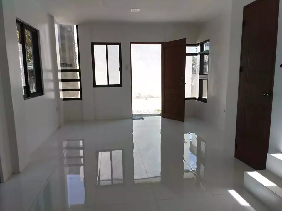 House and Lot - photo 6