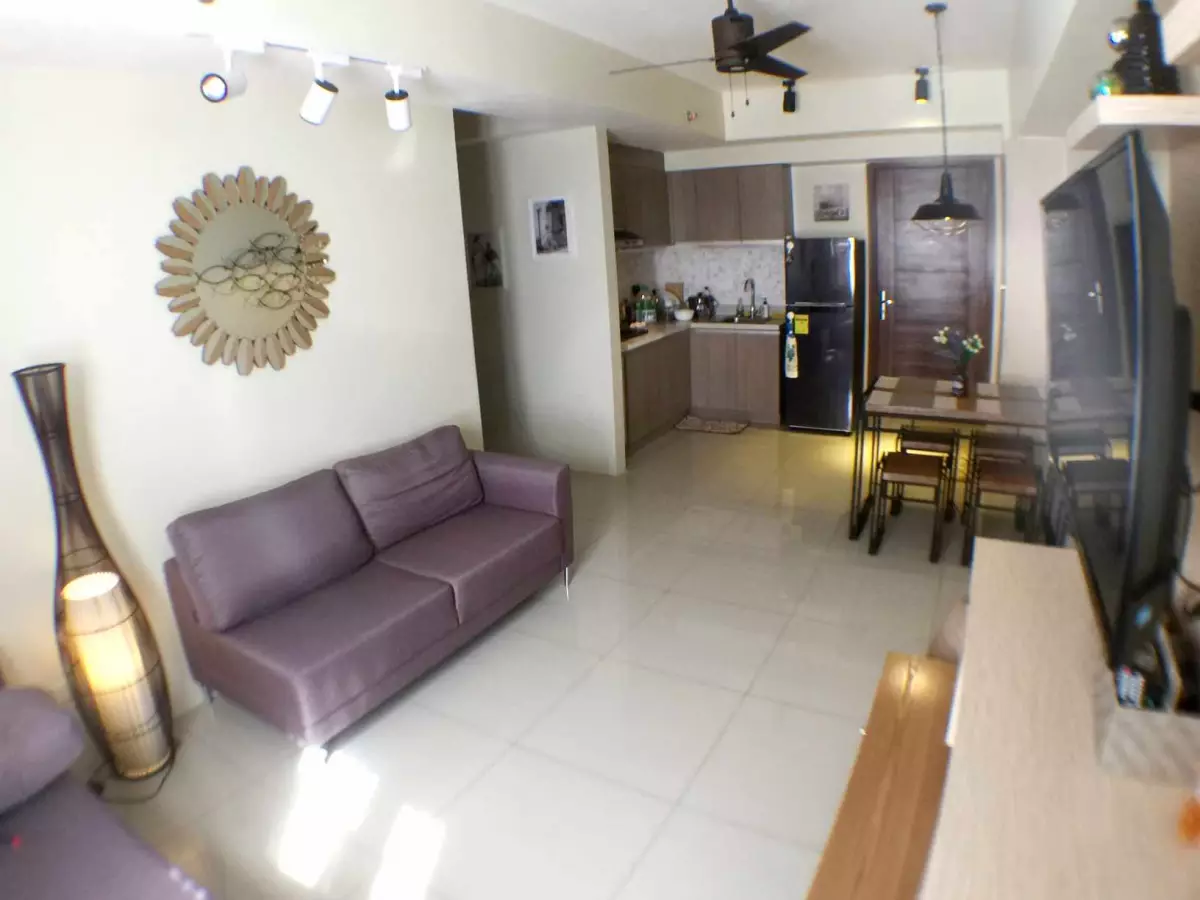 Open photo 12 of 21 — 2 BEDROOM UNIT For Sale in Horizon 101 Cebu City.