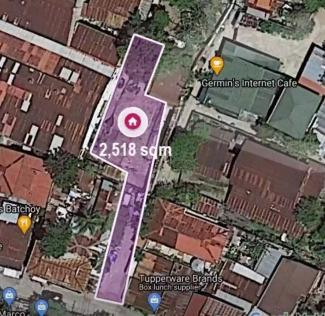 Commercial land with old warehouse 