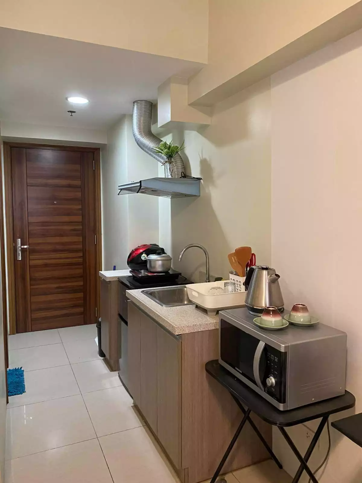 FULLY FURNISHED STUDIO UNIT AT HORIZONS 101 — Studio in Cogon Ramos, Cebu City, Cebu — Photo 6