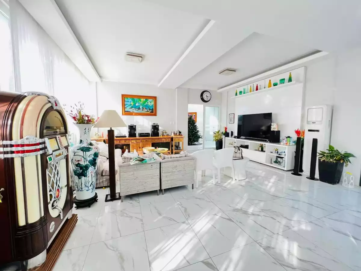 Open photo 19 of 40 — Modernized House & Lot in Bacolod