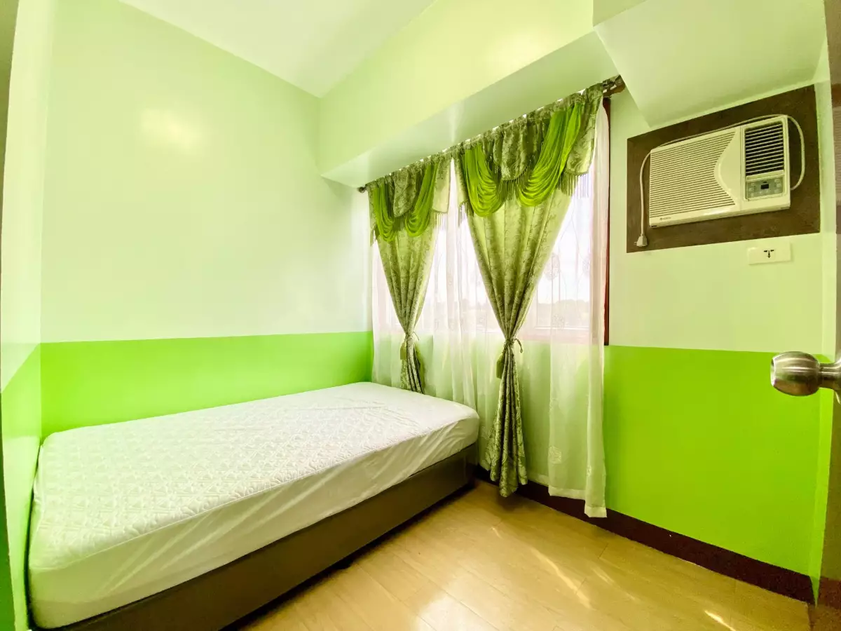 2BR FURNISHED UNIT FOR SALE at Ridgewood Towers near BGC — 2 Bedrooms in Carlos P. Garcia Avenue, Taguig, Metro Manila — Photo 6