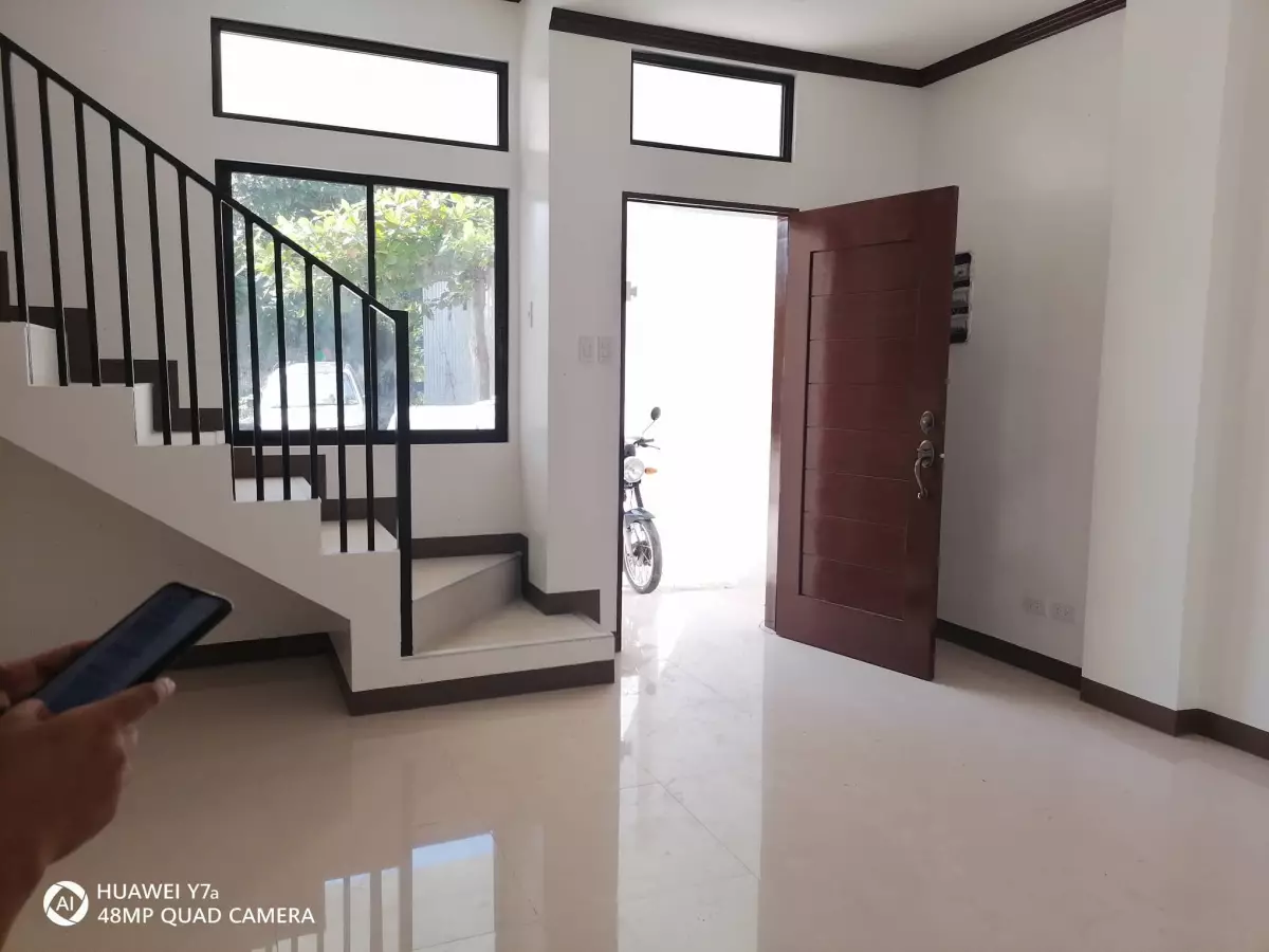 House and Lot for Sale - photo 3