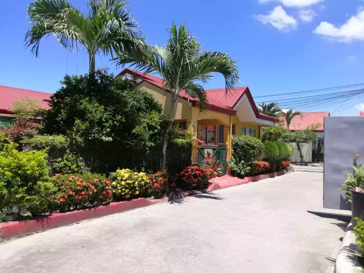TITLED HOUSE AND LOT FOR SALE - LILOAN CEBU — House and Lot in Liloan, Cebu, Philippines — Photo 3