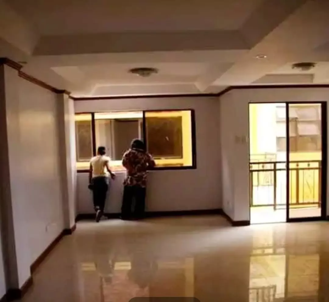 Rush Sale Income Generating Houses / Property in Talisay City - photo 7