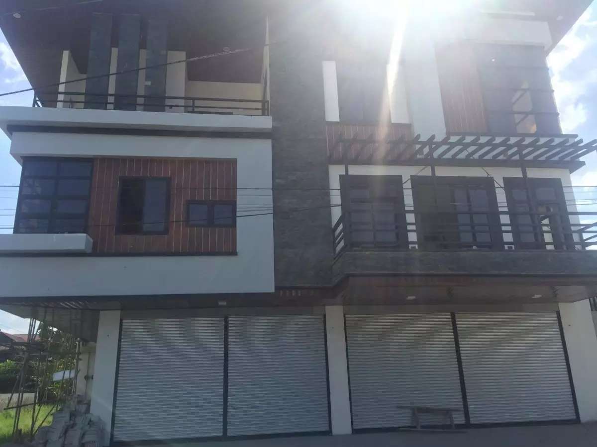 3 Storey Commercial Residential Building Property — Building in Poblacion, Koronadal City, South Cotabato — Photo 2