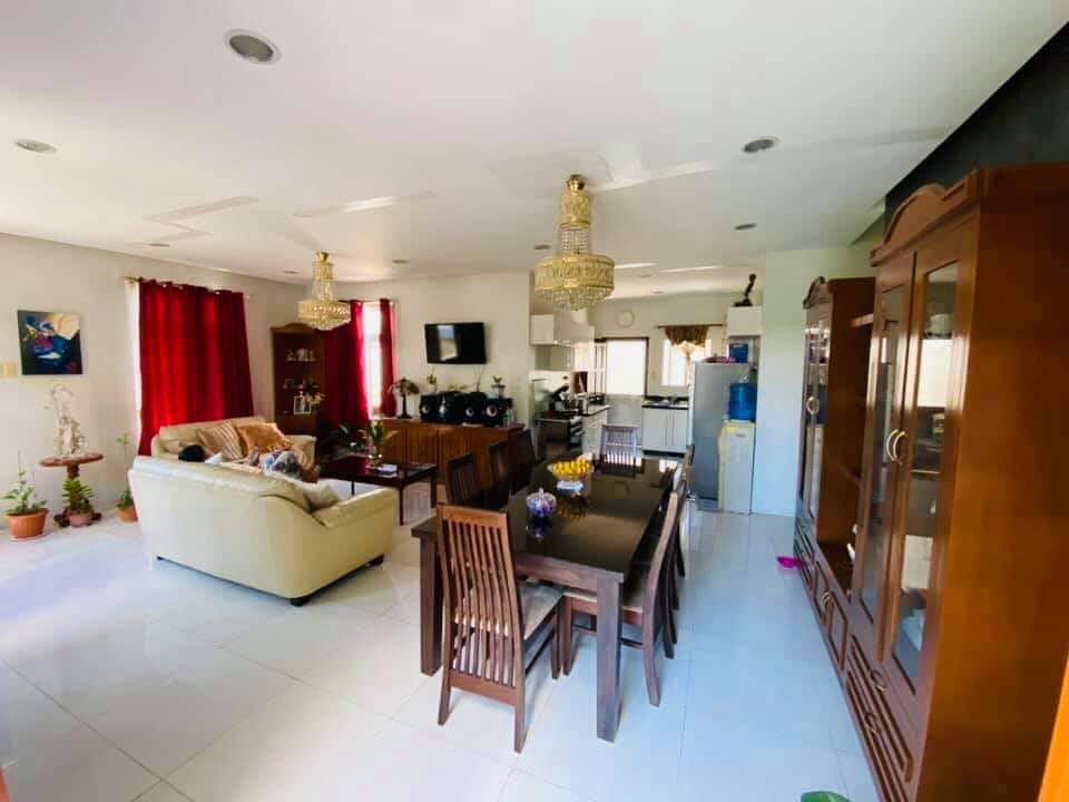 HOUSE and LOT for Sale in Ecoland Phase 1 with Walk-in closet and Jacuzzi — House and Lot in Brangay 76-A, Davao City, Davao del Sur — Photo 5