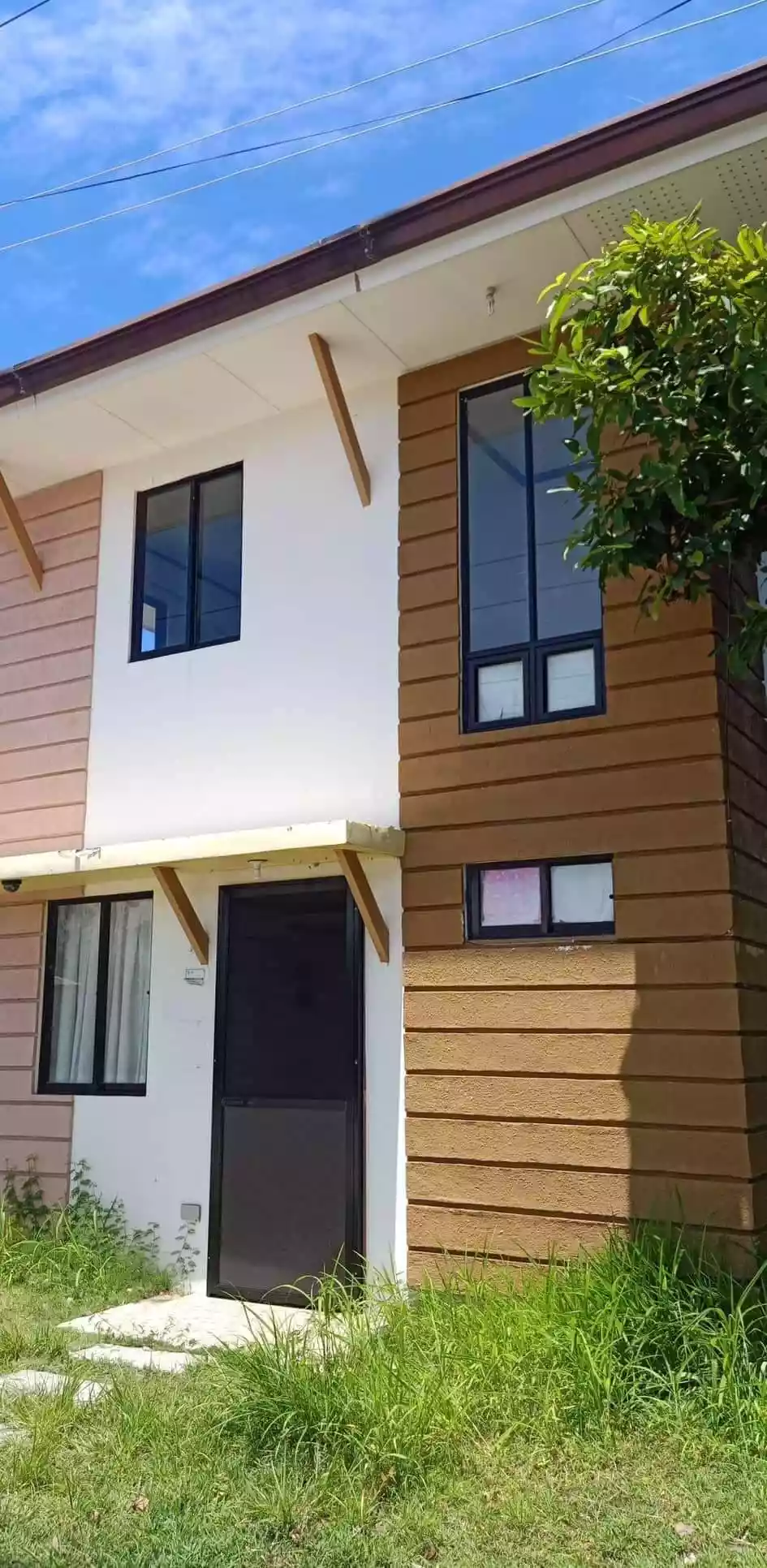 For rent single detached house inside subdivision 