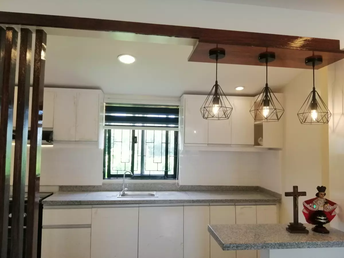 FOR RENT CASA MIRA, SOUTH SEMI FURNISHED 2BEDROOM 2 TOILET AND BATH  - photo 5