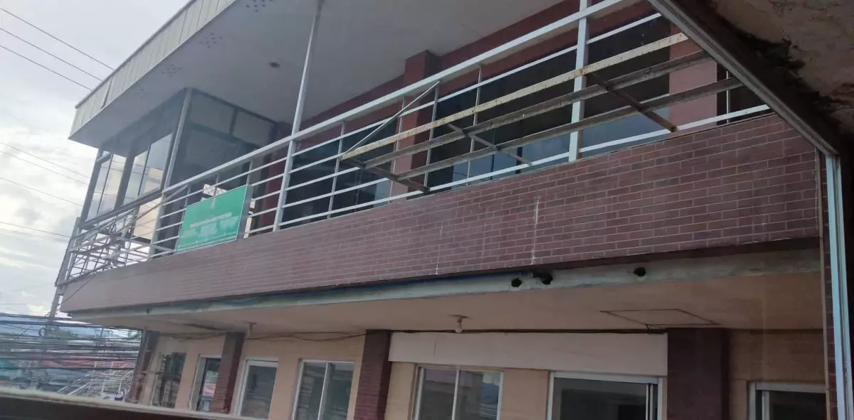 3 STOREY  COMMERIAL BUILDING — Building in Mandaue City, Cebu, Philippines — Photo 3