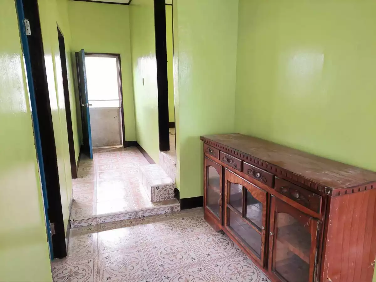 NICE LOCATION!  HOUSE AND LOT. - photo 4