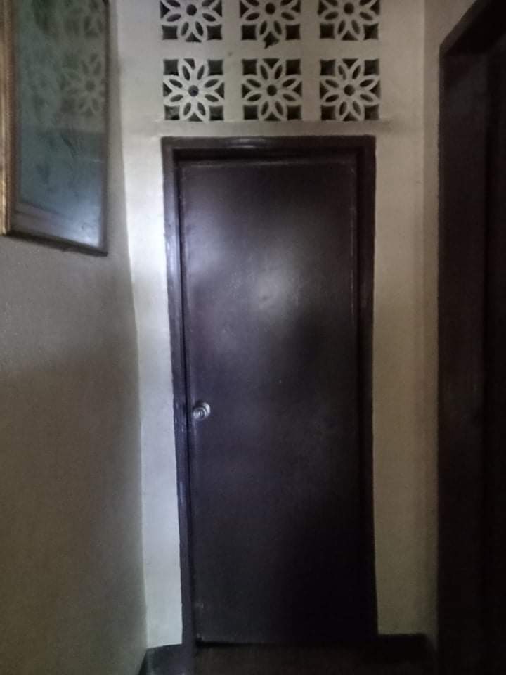 ONE STOREY OLD HOUSE FOR SALE  - photo 2