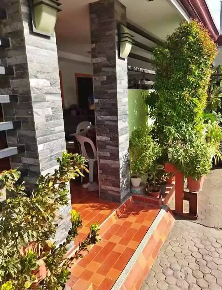 FOR SALE BUNGALOW HOUSE CLEAN TITLE - photo 3