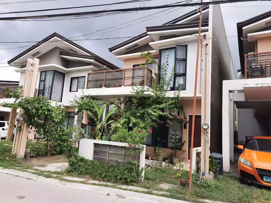 Alberlyn Box Hill Residences House and Lot for Sale — House and Lot in Talisay, Cebu, Philippines — Photo 4
