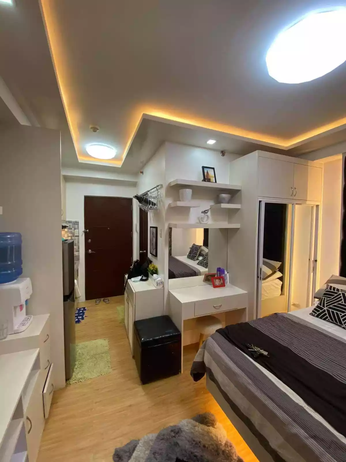 For rent studio unit & for assume near in jy & It park
