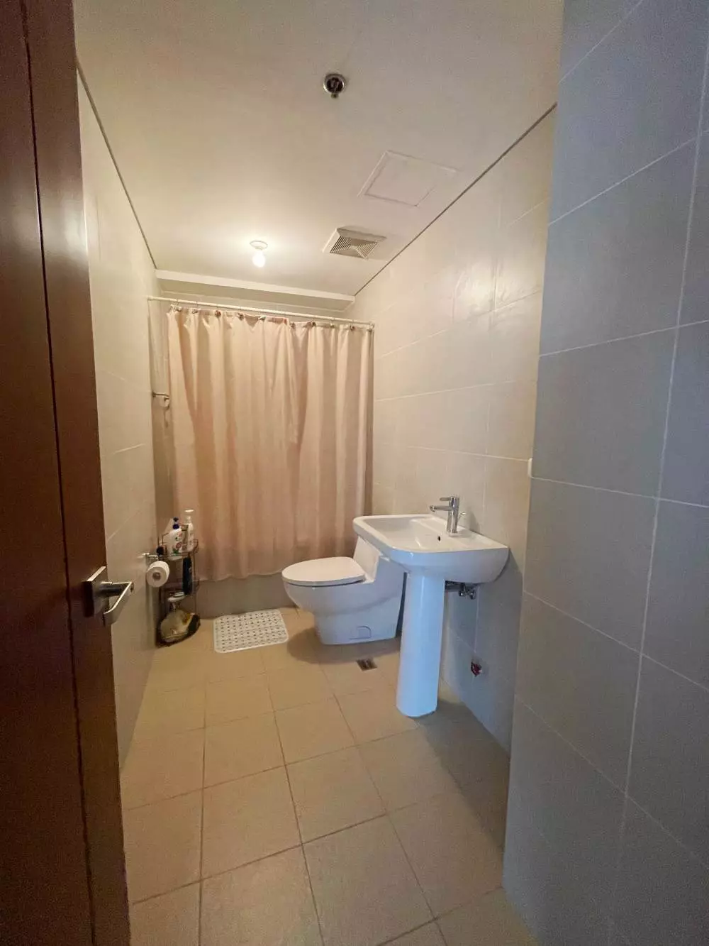 Open photo 11 of 14 — 2BR Lofted Unit For Sale at Eton Residences Greenbelt