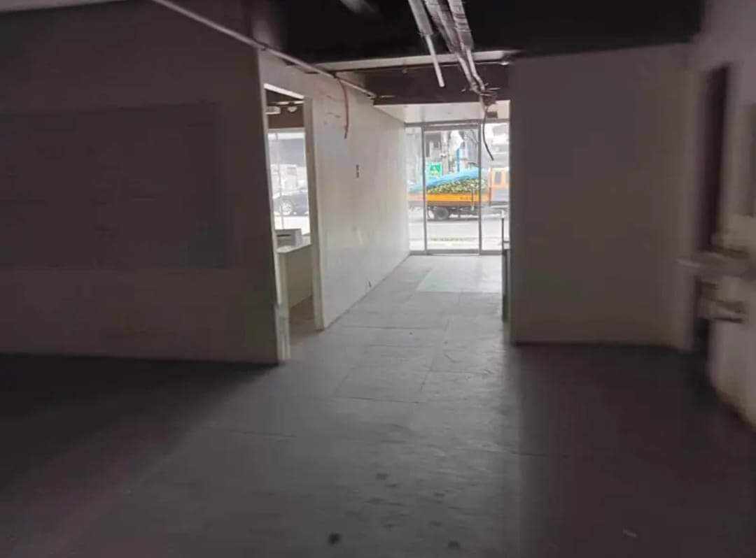 COMMERCIAL SPACE FOR RENT - photo 6