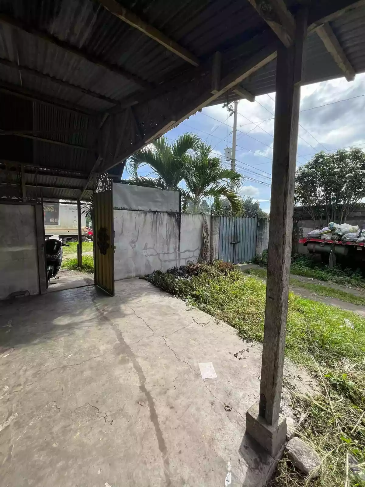 commercial lot for sale gated and fenced — Office in Silway-8, Polomolok, South Cotabato — Photo 4