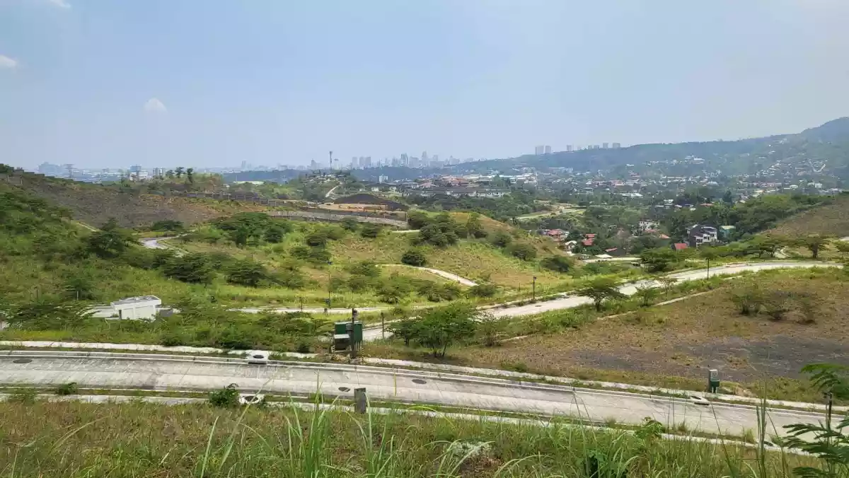 Residential Lot for sale at Priveya Hills by Aboitizland 738 sqmtr P37500 PER SMTR - photo 2