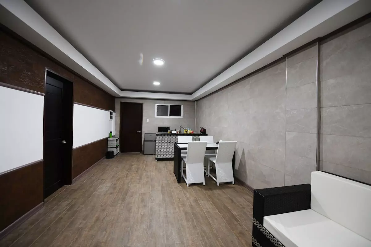 Open photo 14 of 21 — SACRIFICE SALE KOREAN HOTEL W/ POOL 24 ROOMS IN BANKAL, LAPU-LAPU