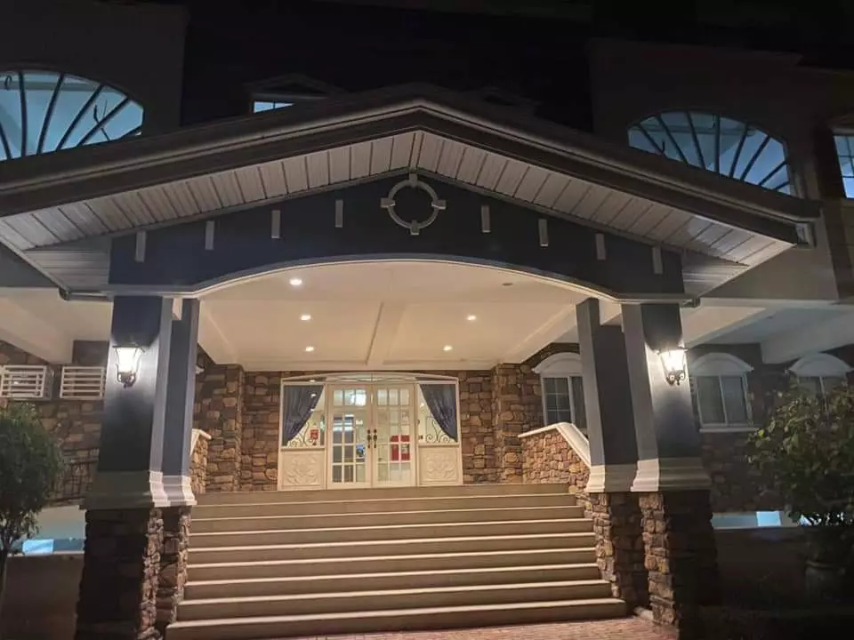 Furnished Two Bedrooms Unit with Balcony in Apple One Banawa - photo 5
