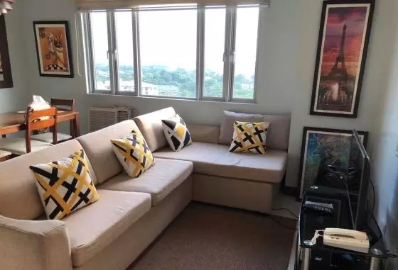 *A HOMEY 1 - BEDROOM UNIT with a GREAT VIEW - photo 3