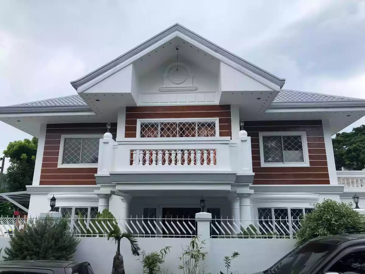 House and Lot with SWIMMING POOL in Greenwoods Subdivision