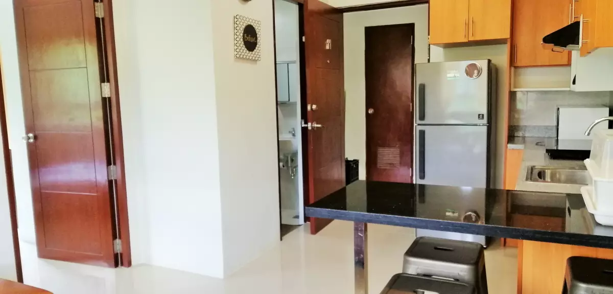 For Lease 1BR fully furnished with balcony near IT Park, Lahug — 1 Bedroom in Salinas Drive Extension, Cebu City, Philippines — Photo 3